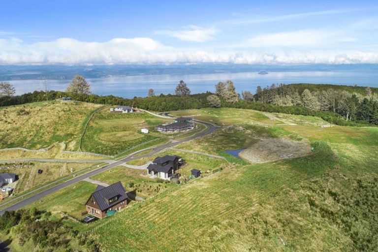 Photo of property in 150 Highland Drive, Acacia Bay, Taupo, 3385