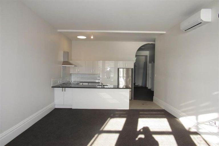 Photo of property in 67 Hawker Street, Mount Victoria, Wellington, 6011