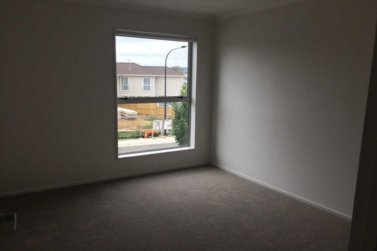 Photo of property in 11 Costa Viva Crescent, Karaka, Papakura, 2113
