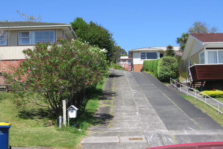 Photo of property in 32 Stott Avenue, Birkdale, Auckland, 0626