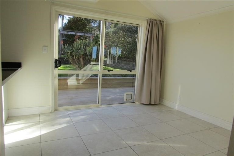 Photo of property in 62 Hebron Road, Waiake, Auckland, 0630