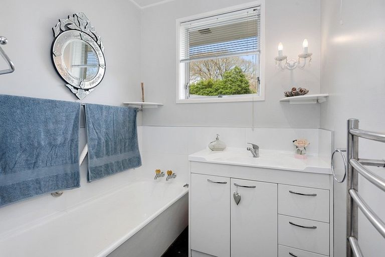 Photo of property in 3 Woodstock Road, Fairfield, Hamilton, 3214