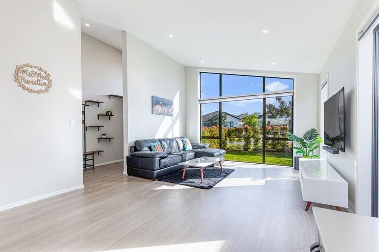 Photo of property in 74 Vinistra Road, Huapai, Kumeu, 0810