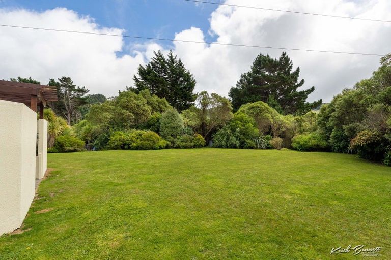 Photo of property in 18 Crestview Grove, Belmont, Lower Hutt, 5010