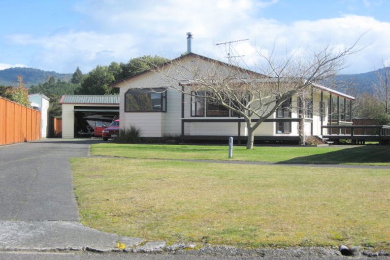 Photo of property in 26 Runuku Grove, Turangi, 3334