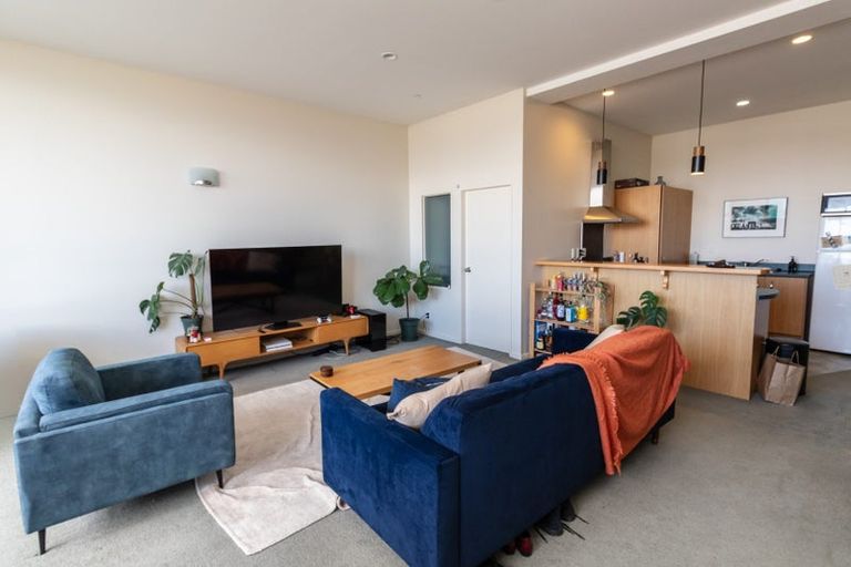 Photo of property in Stadium Garden Flats, 211/107 Thorndon Quay, Pipitea, Wellington, 6011