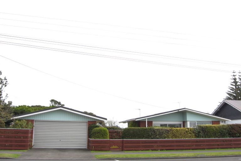 Photo of property in 236 Mangorei Road, Merrilands, New Plymouth, 4312