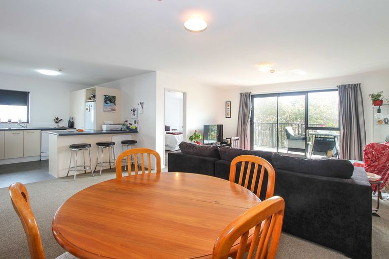 Photo of property in 9/241 Hinemoa Street, Birkenhead, Auckland, 0626