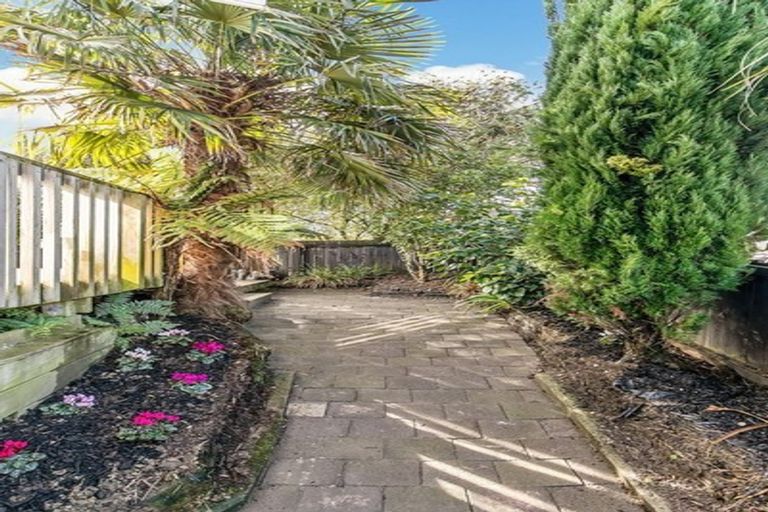 Photo of property in 1/60 Simon Ellice Drive, Bayview, Auckland, 0629