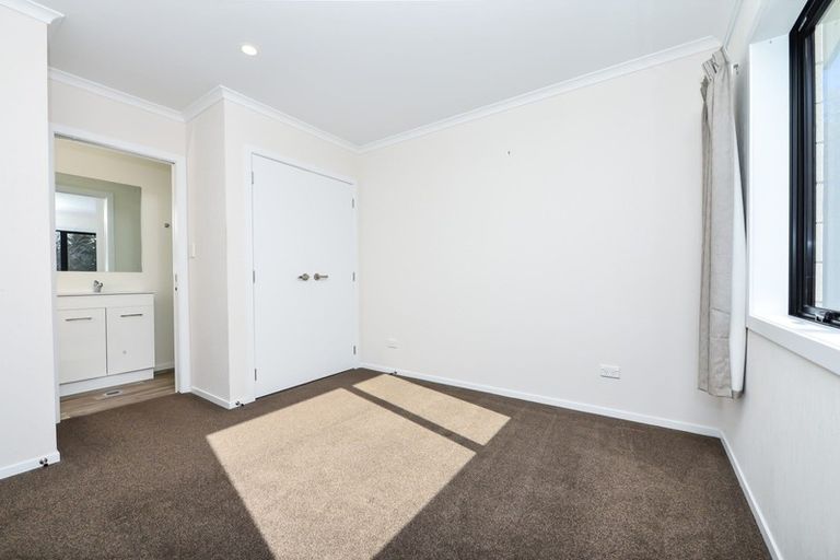 Photo of property in 32 Holland Road, Fairfield, Hamilton, 3214