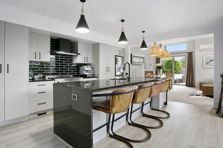 Photo of property in 29 Norfolk Drive, Cambridge, 3434