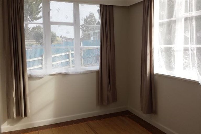 Photo of property in 10 Igloo Place, Red Hill, Papakura, 2110