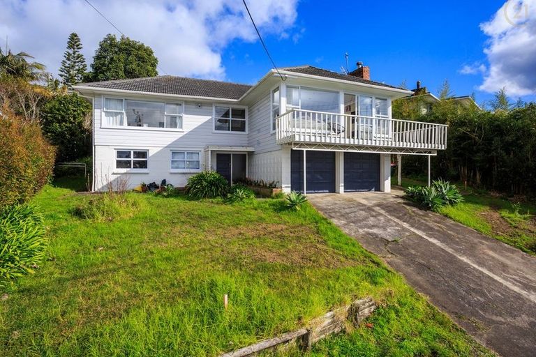 Photo of property in 27 Chivalry Road, Glenfield, Auckland, 0629