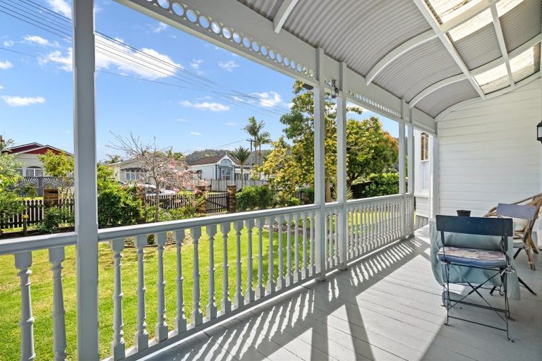Photo of property in 6 Shortland Street, Regent, Whangarei, 0112