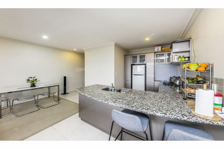 Photo of property in 4/126 Stancombe Road, Flat Bush, Auckland, 2016