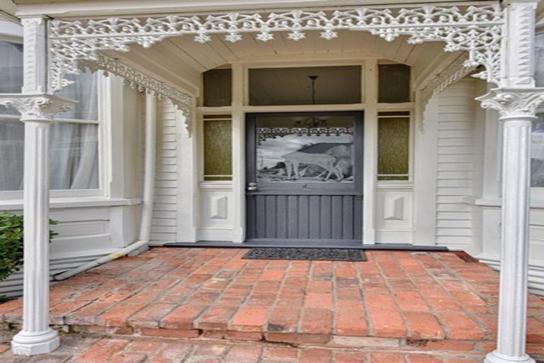 Photo of property in 10 Howard Street, Gore, 9710