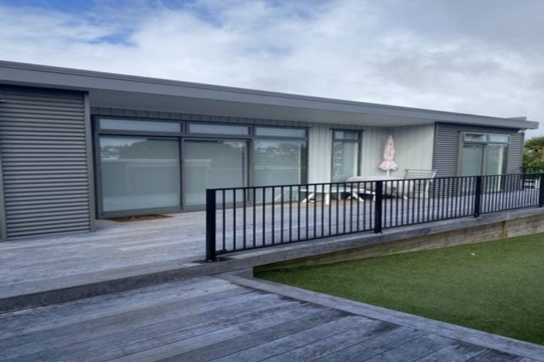 Photo of property in 12 Dallinghoe Crescent, Milford, Auckland, 0620