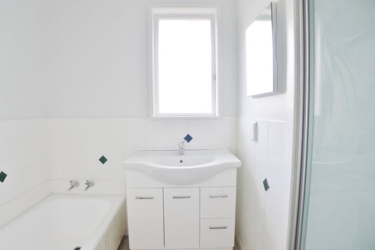 Photo of property in 63 Rehia Road, Massey, Auckland, 0614