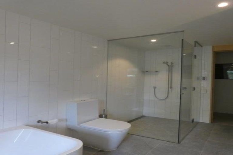 Photo of property in 25 Salamanca Road, Kelburn, Wellington, 6012