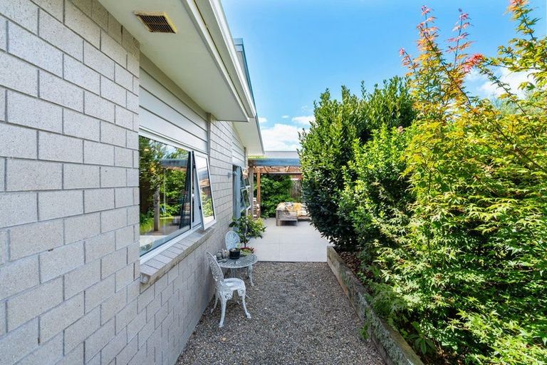 Photo of property in 13 Lilac Close, Cambridge, 3434