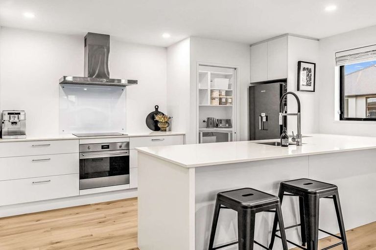 Photo of property in 10 Te Pakiaka Road, Pegasus, 7612