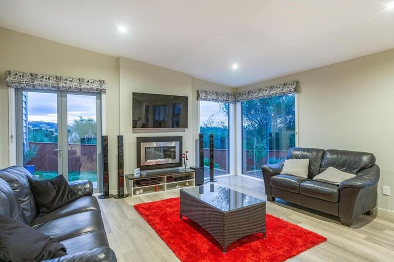 Photo of property in 50 Endeavour Drive, Whitby, Porirua, 5024