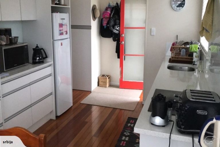 Photo of property in 30 Vera Road, Te Atatu South, Auckland, 0610