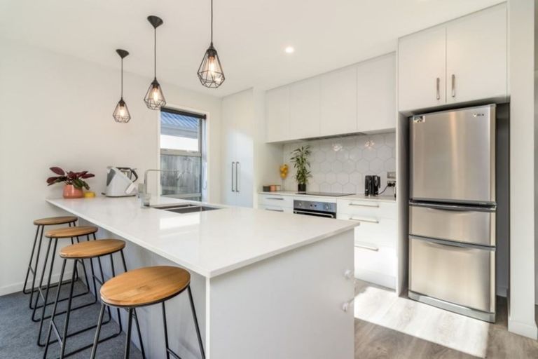 Photo of property in 37 William Nicholls Drive, Belfast, Christchurch, 8051