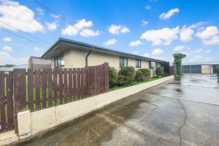 Photo of property in 25 Pinewood Avenue, North New Brighton, Christchurch, 8083