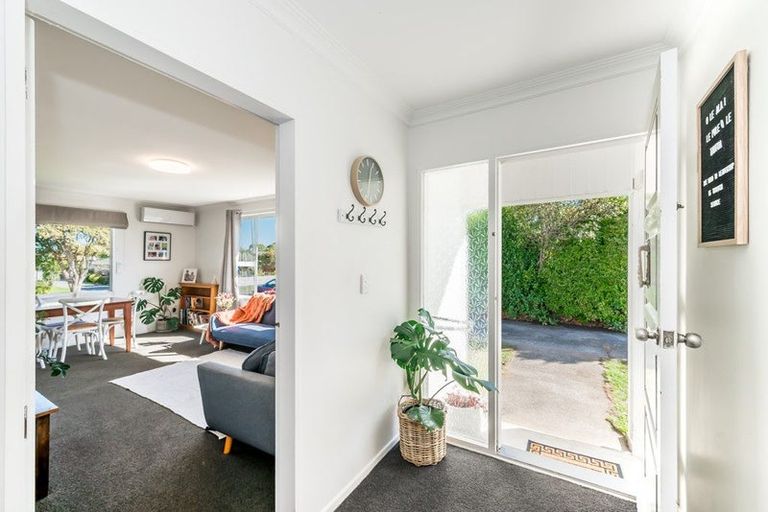 Photo of property in 27a Matai Street, Waikanae, 5036