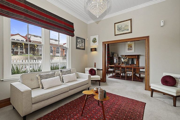 Photo of property in 62 Gover Street, New Plymouth, 4310