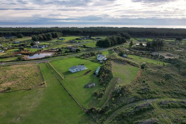 Photo of property in 14 Kanuka Drive, Waitarere, Levin, 5510