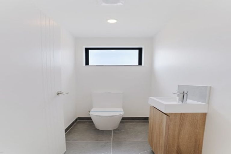 Photo of property in 58c Widmore Drive, Massey, Auckland, 0614