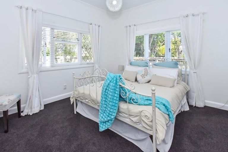 Photo of property in 10 Trentham Road, Papakura, 2110