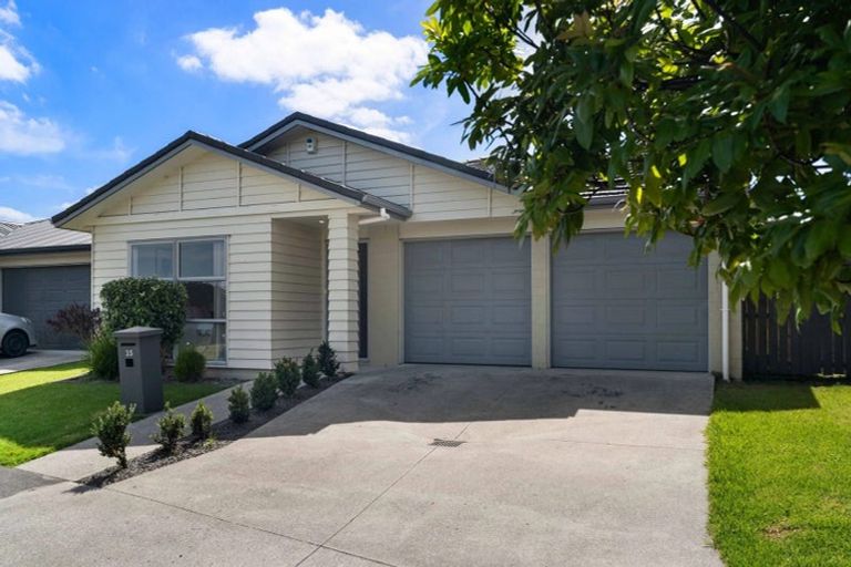 Photo of property in 35 Arion Road, Takanini, 2112