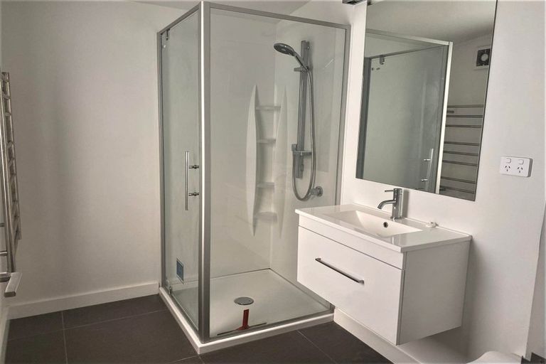 Photo of property in 5/38 Makara Road, Karori, Wellington, 6012