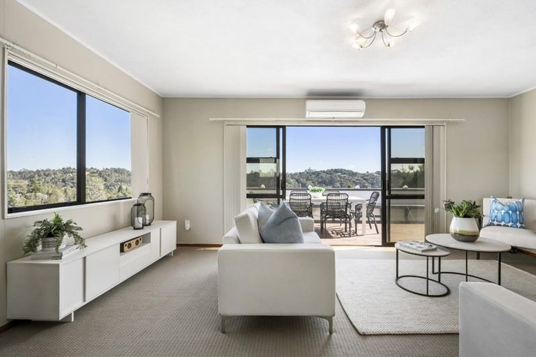 Photo of property in 15 Anne Mclean Drive, Bayview, Auckland, 0629