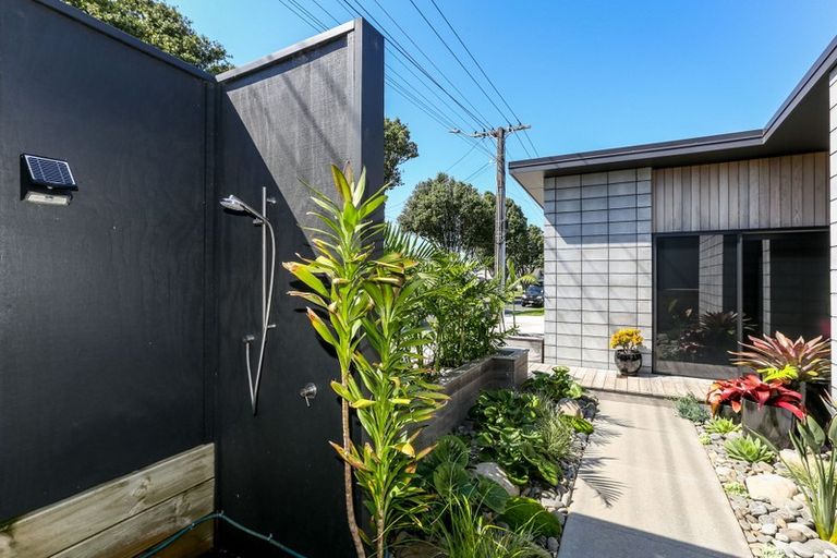 Photo of property in 22 Record Street, Fitzroy, New Plymouth, 4312