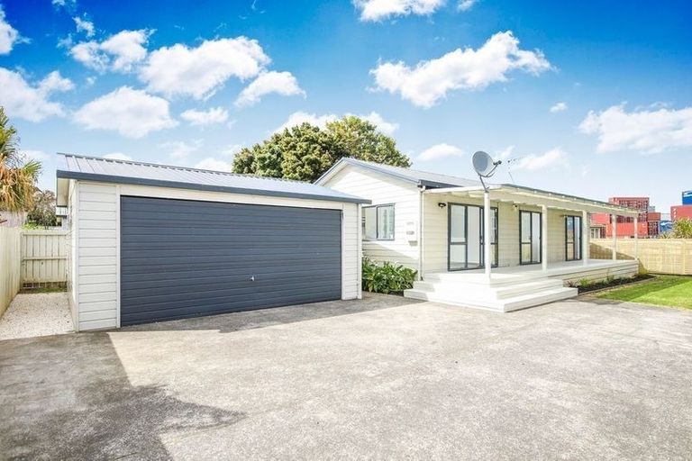 Photo of property in 14a Chelsea Avenue, Otahuhu, Auckland, 1062