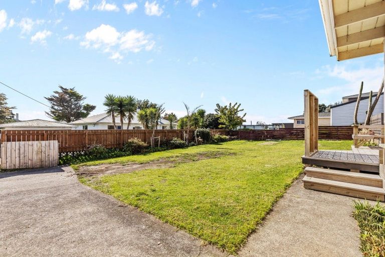 Photo of property in 205 South Road, Spotswood, New Plymouth, 4310