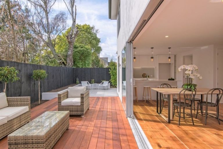 Photo of property in 95c Edgeware Road, St Albans, Christchurch, 8014