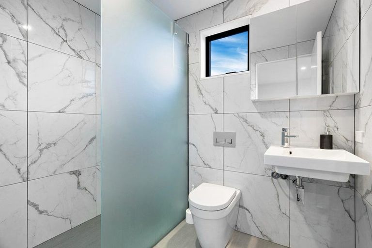 Photo of property in 75 Beacon Point Road, Wanaka, 9305