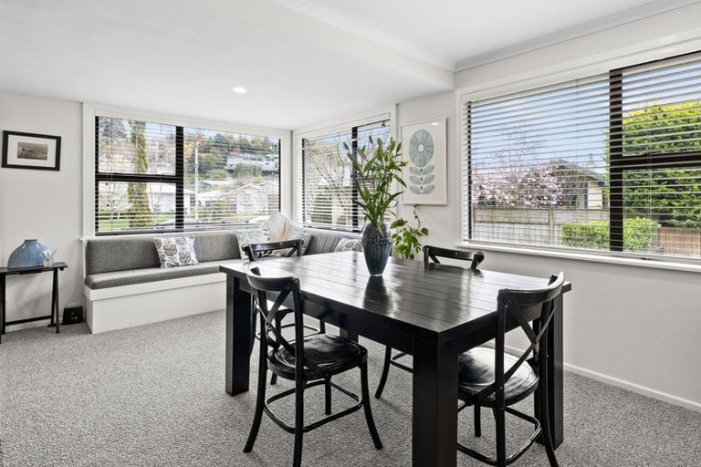 Photo of property in 14 Glenpark Place, Havelock North, 4130