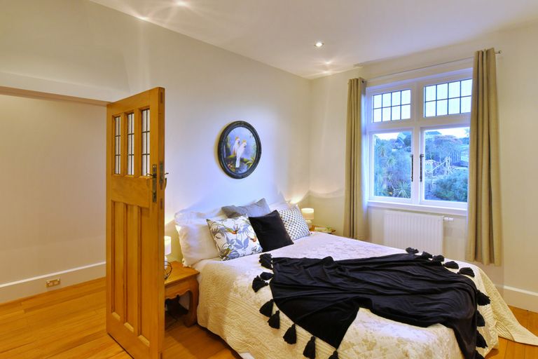 Photo of property in 103 Hackthorne Road, Cashmere, Christchurch, 8022