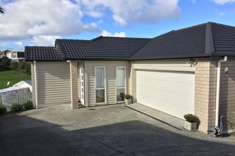 Photo of property in 19b Duncan Avenue, Te Atatu South, Auckland, 0610