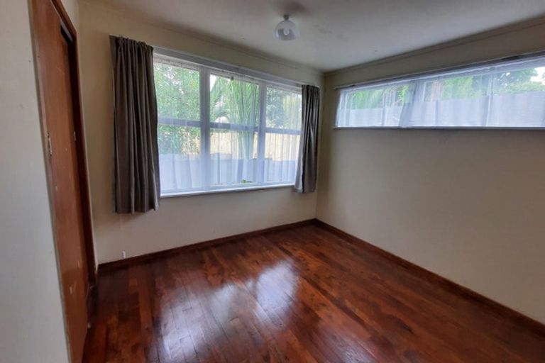 Photo of property in 142 Edgewater Drive, Pakuranga, Auckland, 2010