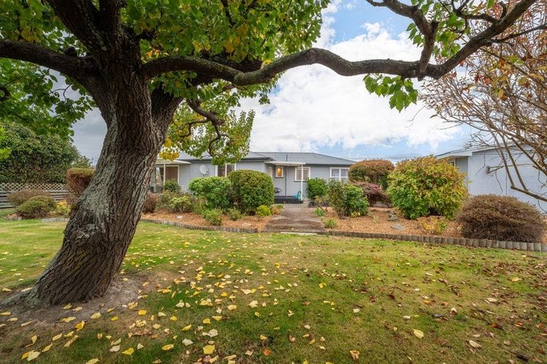 Photo of property in 15 Rugby Street, Waimate, 7924