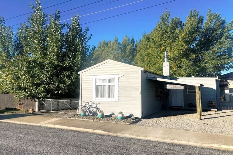 Photo of property in 8 Harvey Street, Omakau, 9376