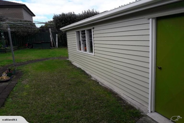 Photo of property in 39 Titoki Street, Te Atatu Peninsula, Auckland, 0610