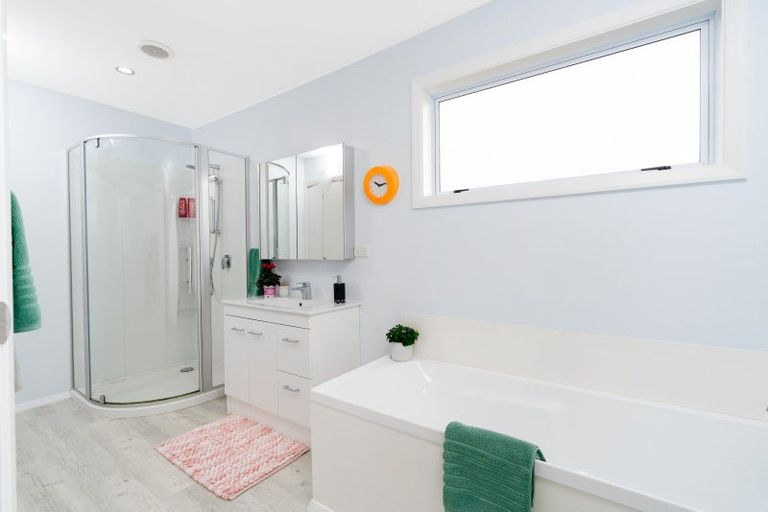 Photo of property in 6 Mitchell Street, Brooklyn, Wellington, 6021